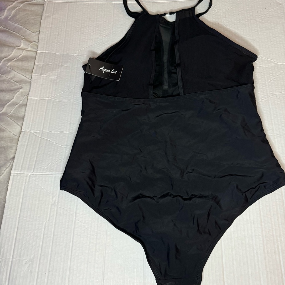 One piece halter swimsuit size 16w - Picture 4 of 10